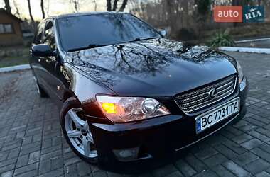 Lexus IS 2003