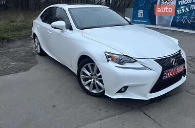 Lexus IS  2016