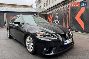 Lexus IS 2016