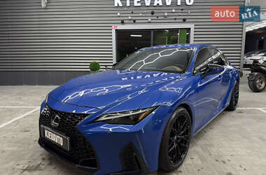 Lexus IS  2021
