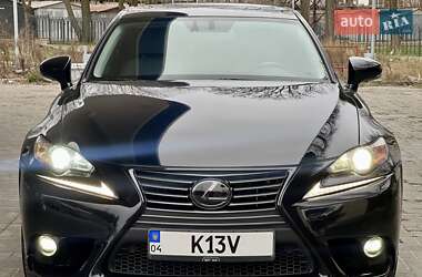 Lexus IS  2015