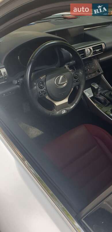 Седан Lexus IS 2013 в Одесі