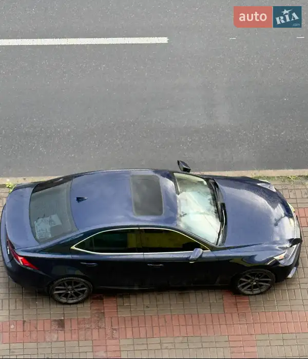 Lexus IS 2014