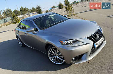 Lexus IS  2015