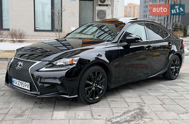 Lexus IS  2015