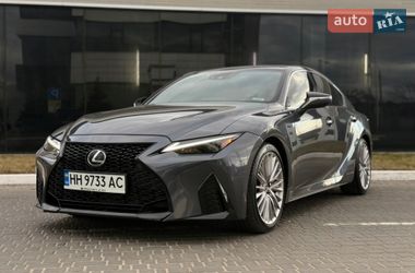 Lexus IS  2023