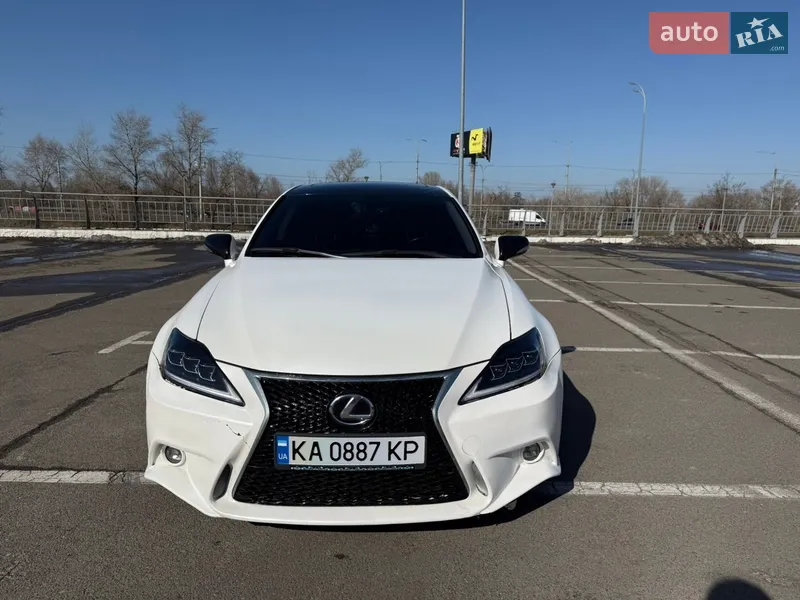 Lexus IS 2012