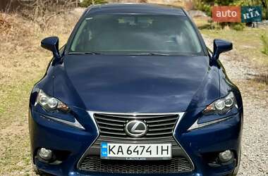 Lexus IS  2013