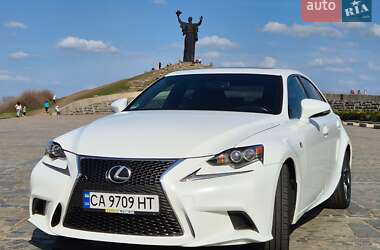 Lexus IS  2016