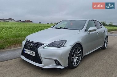 Lexus IS  2010