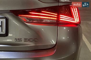 Седан Lexus IS 2018 в Киеве Седан Lexus IS 2018 в Киеве