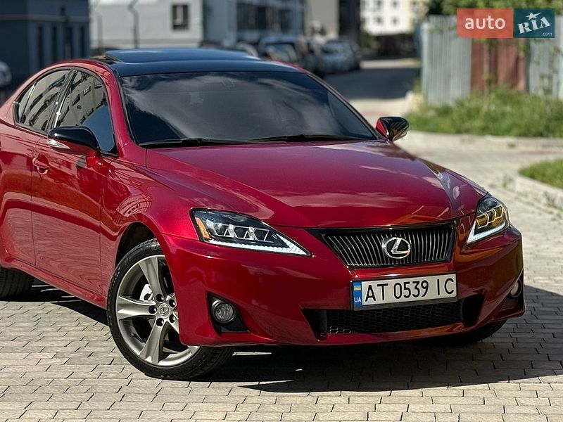 Седан Lexus IS 2013 в Ивано-Франковске