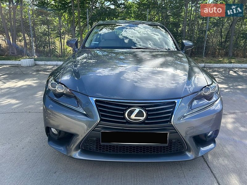 Lexus IS 2013