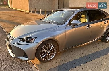 Седан Lexus IS 2017 в Измаиле