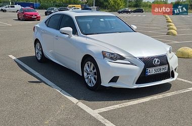 Lexus IS  2015