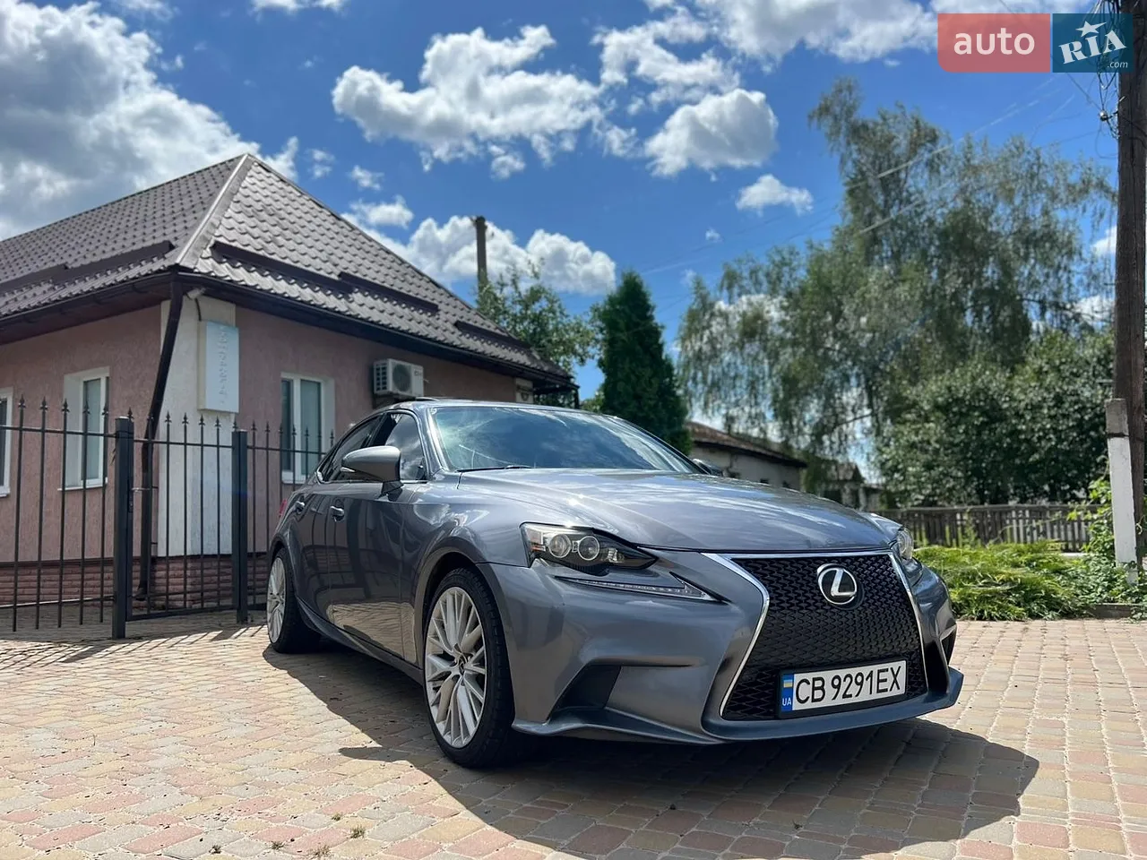 2013 Lexus IS - мініатюра 2