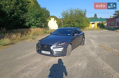 Седан Lexus IS 2015 в Борисполе