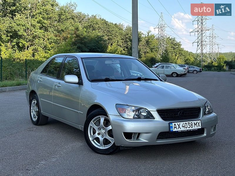 Lexus IS 2001