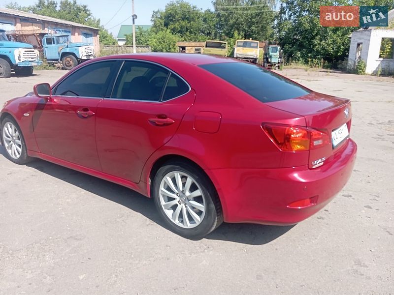 Седан Lexus IS 2006 в Бобровиці