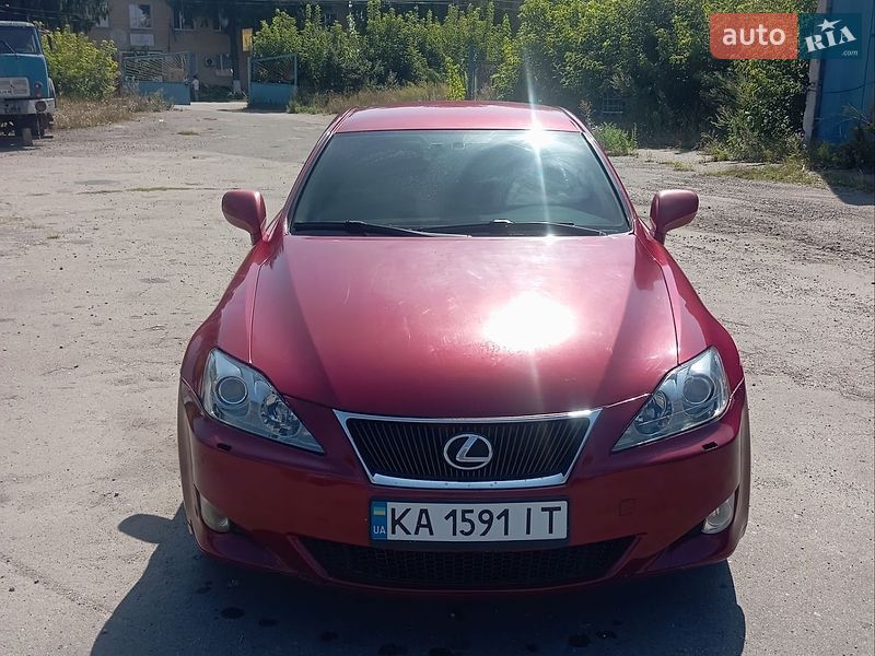 Седан Lexus IS 2006 в Бобровиці