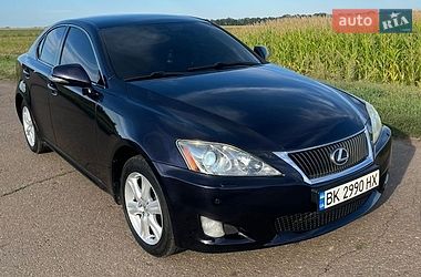 Lexus IS  2010