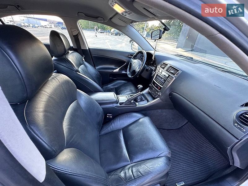 Седан Lexus IS 2005 в Одесі
