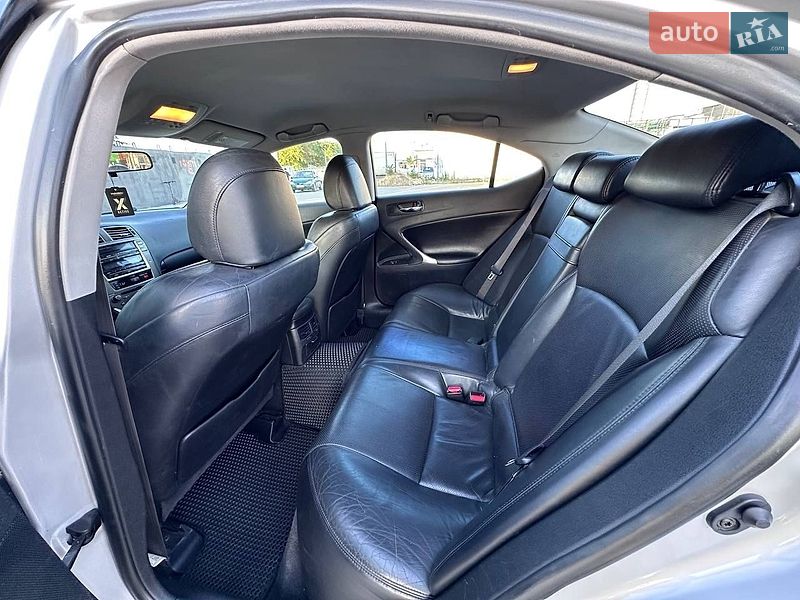 Седан Lexus IS 2005 в Одесі