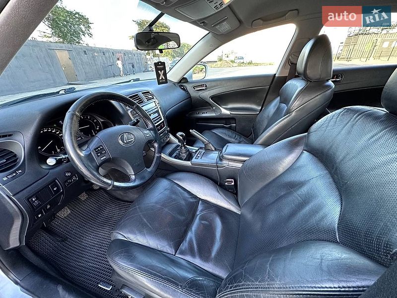 Седан Lexus IS 2005 в Одесі