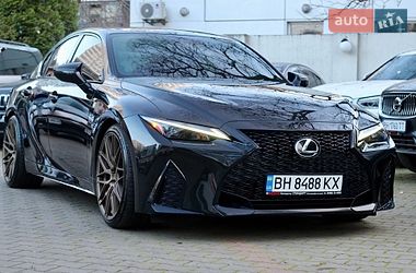 Lexus IS  2021