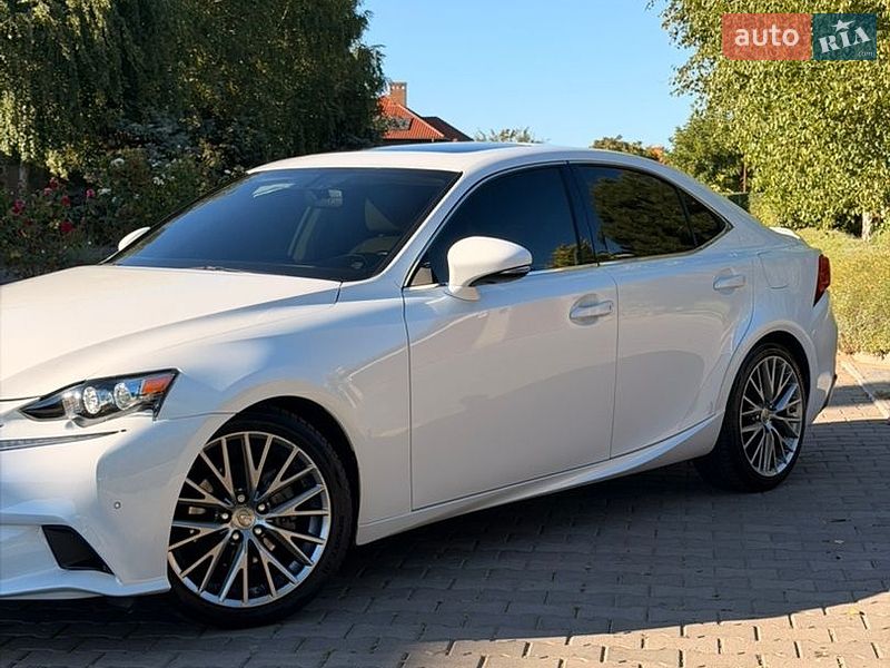 Седан Lexus IS 2015 в Одесі
