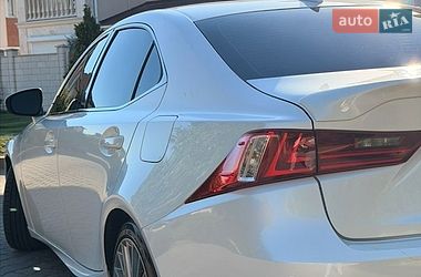 Седан Lexus IS 2015 в Одесі