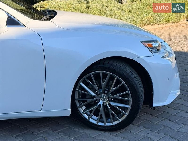 Седан Lexus IS 2015 в Одесі