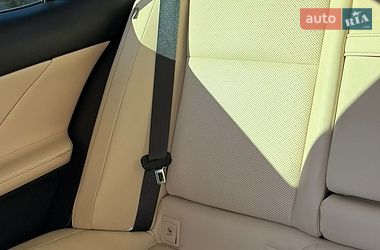 Седан Lexus IS 2015 в Одесі