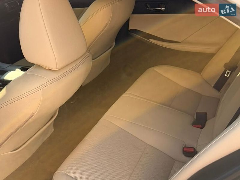 Седан Lexus IS 2015 в Одесі