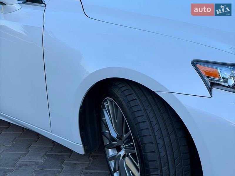 Седан Lexus IS 2015 в Одесі
