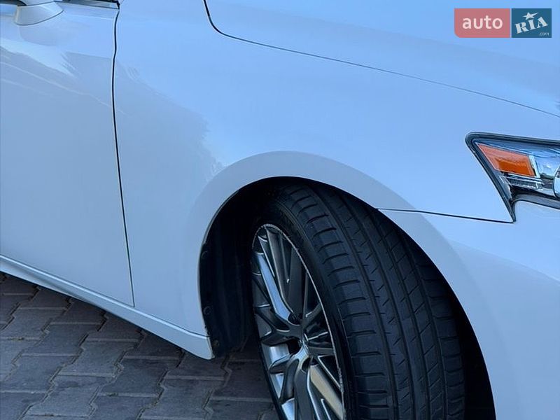 Седан Lexus IS 2015 в Одесі