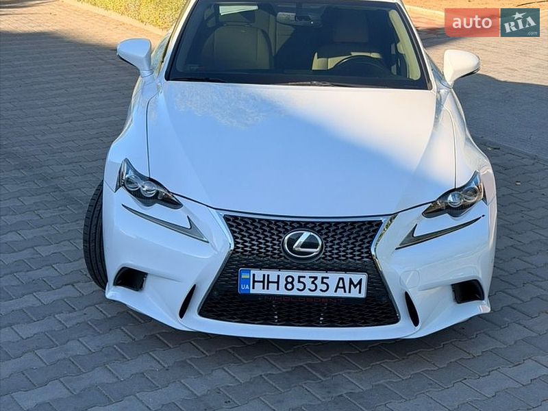 Седан Lexus IS 2015 в Одесі
