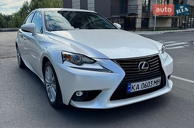Седан Lexus IS 2015 в Киеве