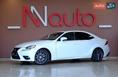 Lexus IS  2015