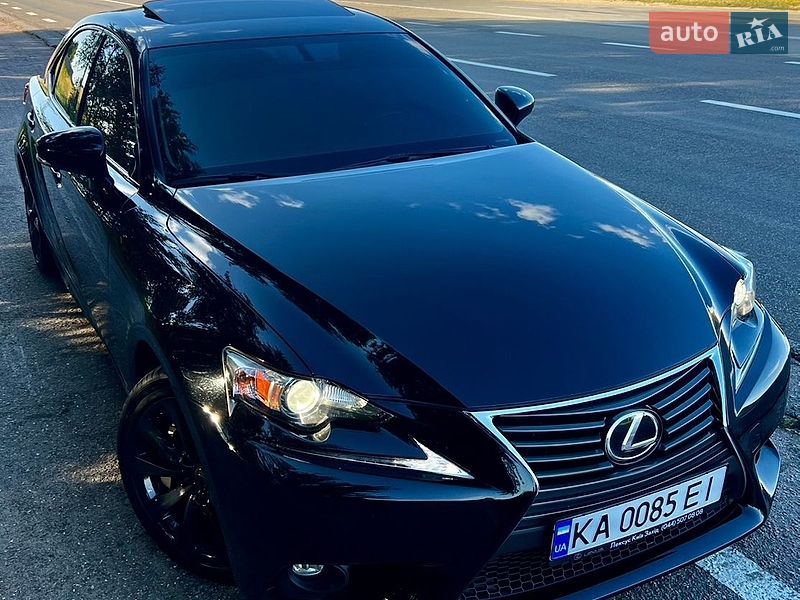 Седан Lexus IS 2016 в Киеве фото 2 Седан Lexus IS 2016 в Киеве