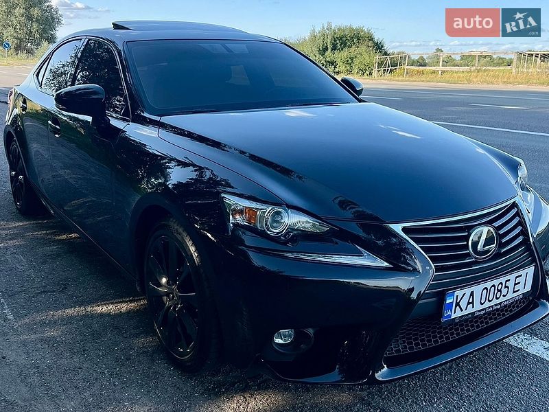 Седан Lexus IS 2016 в Киеве фото 5 Седан Lexus IS 2016 в Киеве