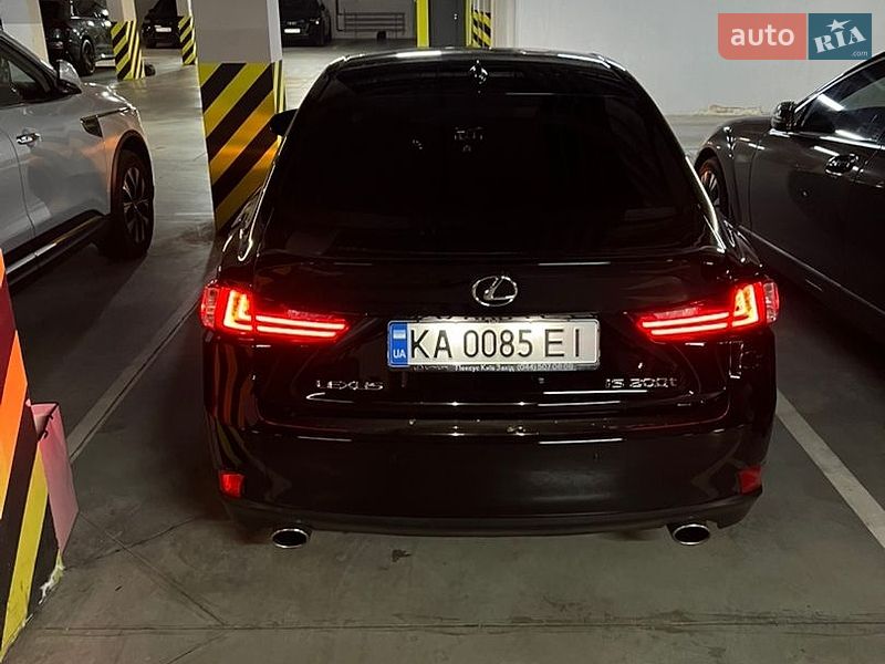 Седан Lexus IS 2016 в Киеве фото 12 Седан Lexus IS 2016 в Киеве
