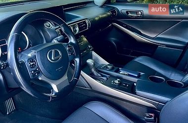 Седан Lexus IS 2016 в Киеве фото 22 Седан Lexus IS 2016 в Киеве
