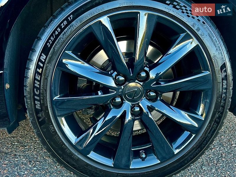 Седан Lexus IS 2016 в Киеве фото 33 Седан Lexus IS 2016 в Киеве