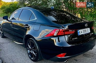 Седан Lexus IS 2016 в Киеве фото 34 Седан Lexus IS 2016 в Киеве