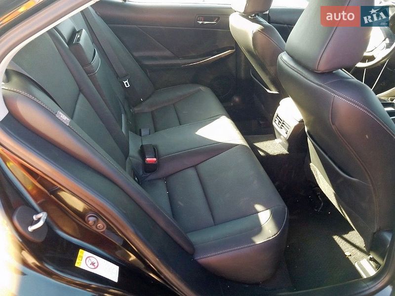 Седан Lexus IS 2016 в Киеве фото 39 Седан Lexus IS 2016 в Киеве
