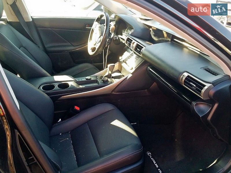 Седан Lexus IS 2016 в Киеве фото 36 Седан Lexus IS 2016 в Киеве