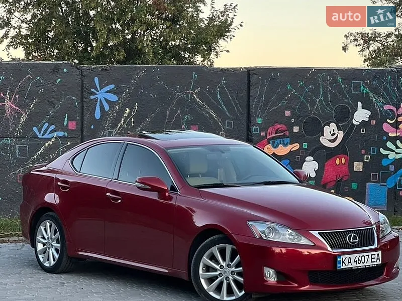 Lexus IS 2010