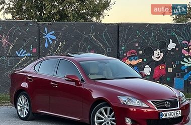 Lexus IS  2010