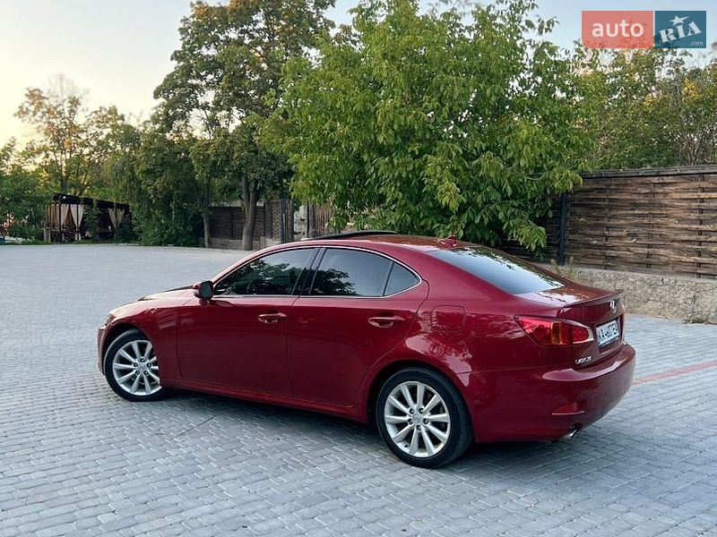 Седан Lexus IS 2010 в Первомайську